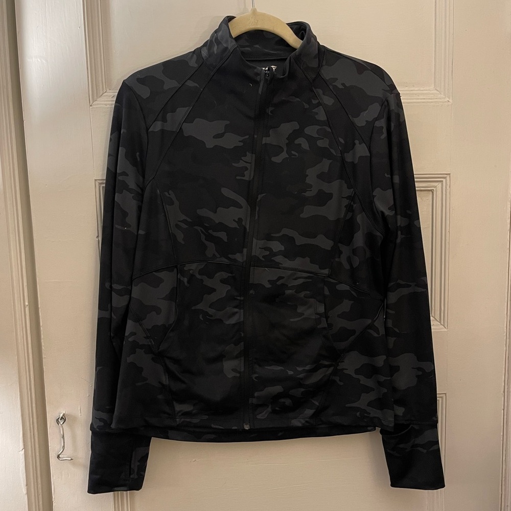 Avia zip up
